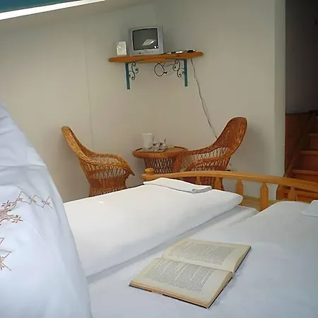 Biozertifiziertes Hoepfigheimer Hof Mit Wein-shop Hotel *